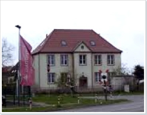 Das Verwaltungsgeb&auml;ude der OHKB.