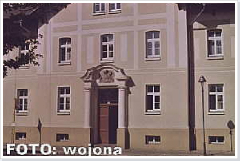Das Seniorenheim. / The old people�s home.