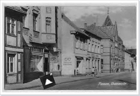 Neue Wohnh&auml;user am ehemaligen Nordtor der Stadtmauer. / New houses erected on the former city-gate.