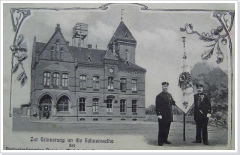 Das neue heutige Postamt. / The original post office was several times reconstructed and that not always very specialistic.