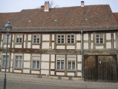 Gro&szlig;e Torwege, hier in der heutigen Goethestra&szlig;e, k&uuml;nden vom Ackerb&uuml;rgerdasein.