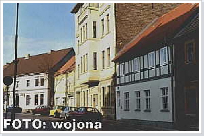 Der Eierpark: Die Holzmarktstra&szlig;e im Jahr 2000 / The wooden market was held here in the historical Medieval times..