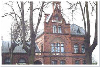 Das ehemalige Kinderheim. / The former children's-home. Das ehemalige Kinderheim. / The former children's-home.