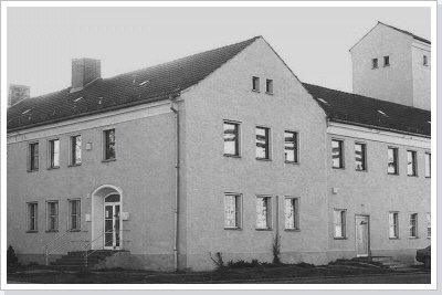 Die ehemalige Feuerwehrschule./Former fire brigade school.
